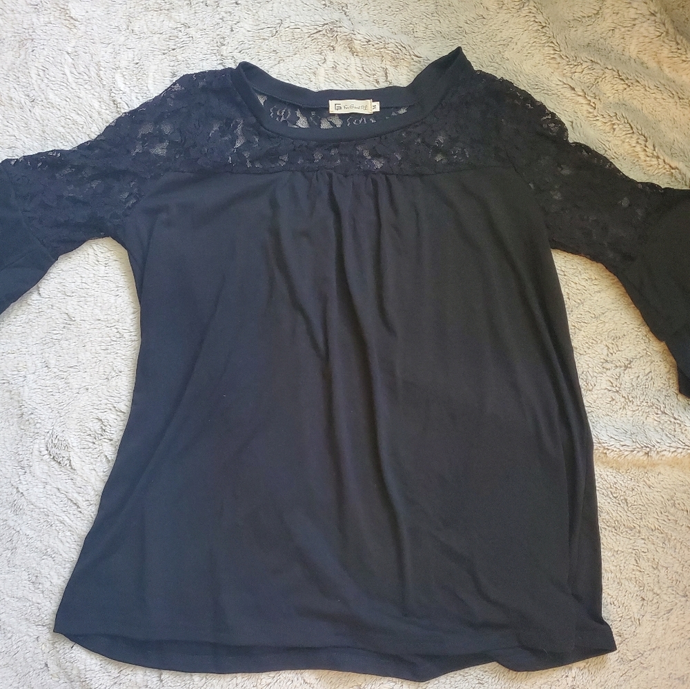 Ruffle sleeve and lace shirt